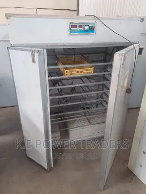 Favourable Automatic Egg Incubator