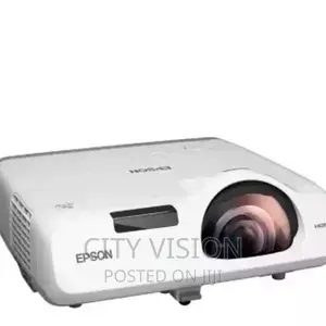 Epson EB-E20 3LCD Technology ,RGB Liquid Crystal Shutter!!