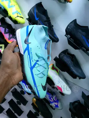 Phantom Nike Trainers (Nike Trainers)