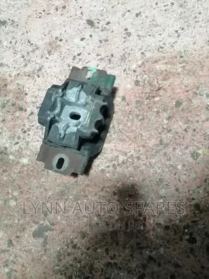 Mazda Verisa Gearbox Mountain