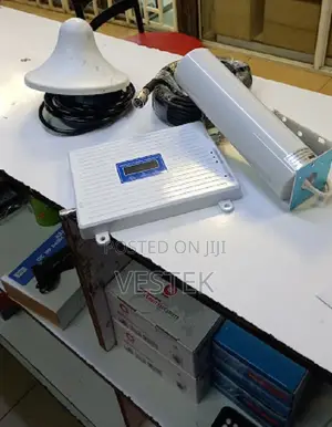 /High Quality 2g 3g 4g Signal Booster 900mhz 1800mhz 2100mhz