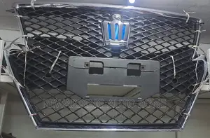 Crown Athlete 2015 Grille Complete
