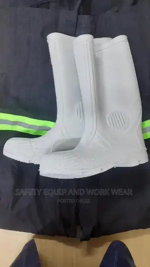 Bata Heavy Duty Gumboots With Comfy Design