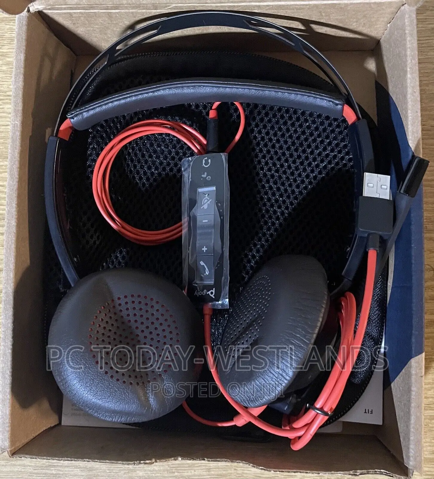 Poly Plantronics Blackwire C5220 Black/Red on the Earheadset