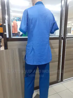 Buy Medical Scrub Which Is Well-Cut and Has Great Fabric