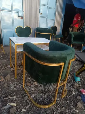 Manicure Set With Jungle Green Seats 