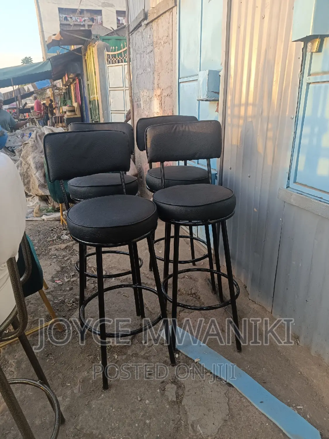 Kitchen Counter or Bar Stools, Black.