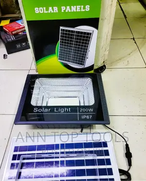 200 Watts Solar Flood Light