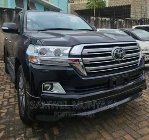 Toyota Land Cruiser 4.6 V8 ZX 2017 Black