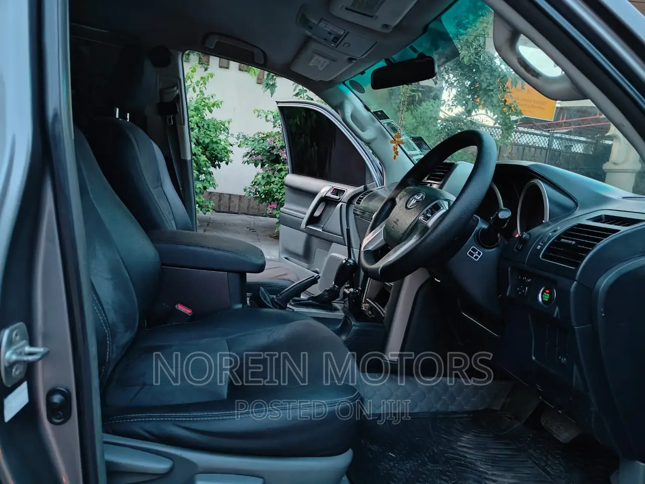 Toyota Land Cruiser Prado 2012 Brown