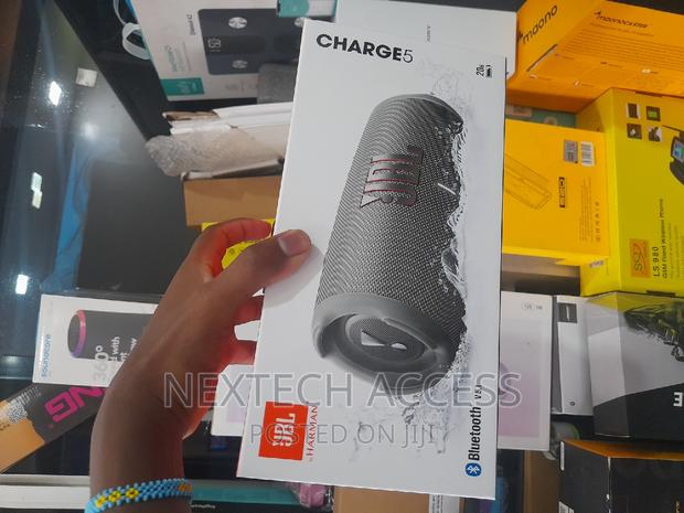 JBL Charge 5 - main view