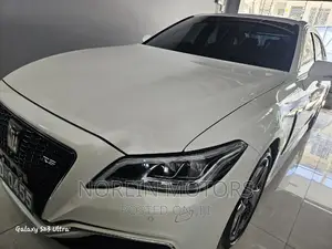 Toyota Crown 2020 Off white