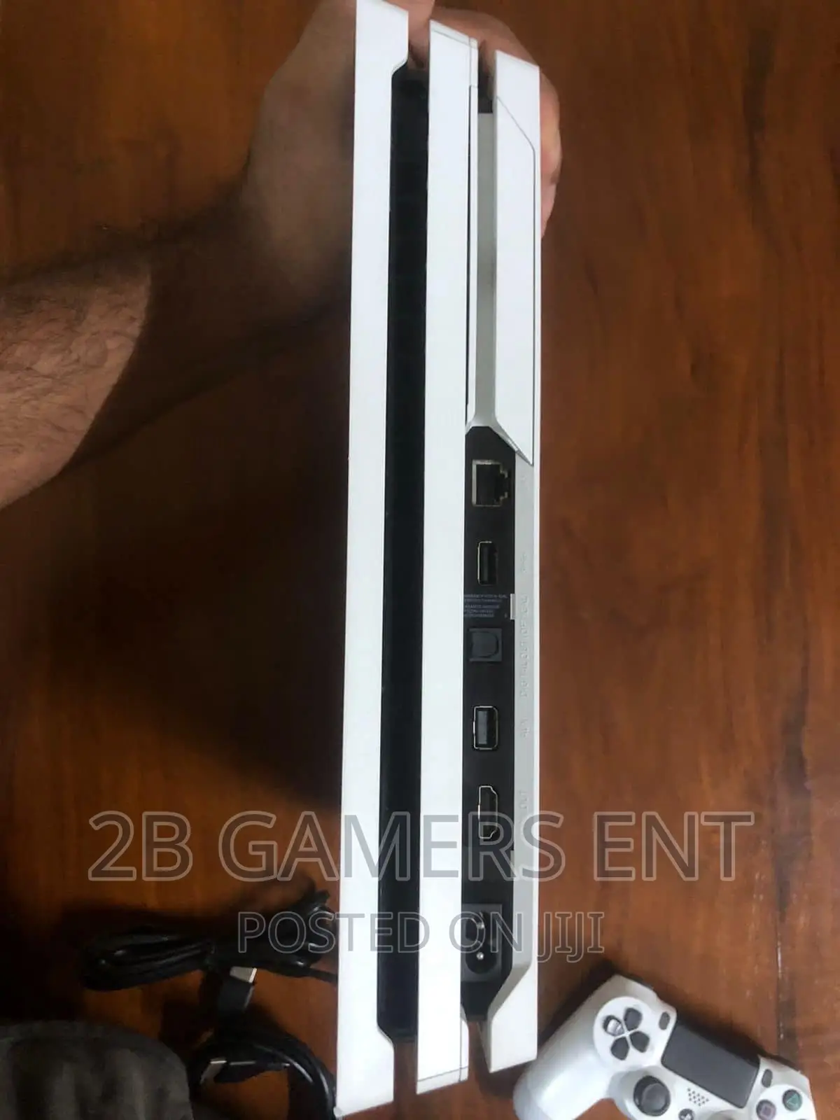 Play Station 4 White Edition