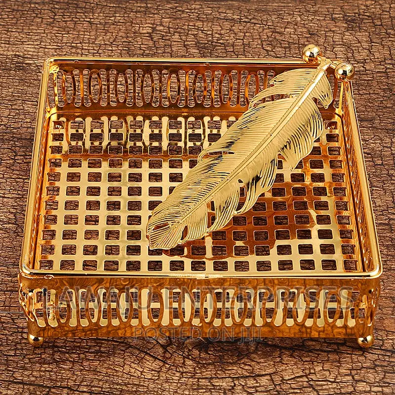 Square Gold Napkin Leaf Grip Holder