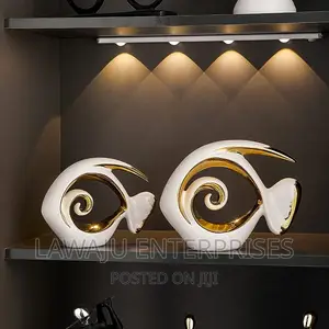 2pcs White Gold Ceramic Fish Sculpture