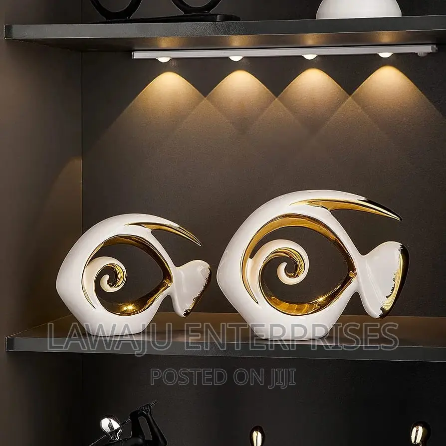 2pcs White Gold Ceramic Fish Sculpture