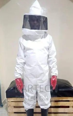 Quality Bee Suits With Free Pvc Gloves