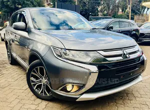 Mitsubishi Outlander 2016 Gray