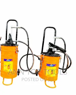 Grease Bucket With Wheels Kenfria Brand 15kg