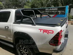 Roller Shutter Lid Cover Installed on a Toyota Hilux Revo.NB