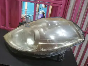Nissan Tiida 2008/2009 Xenon Head Lamp, Clean Ex Japan Parts