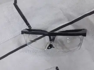 Impact Resistant UV 400 Safety Glasses