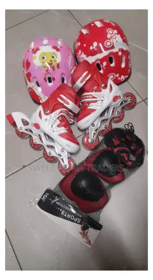 Skating Shoe With Helmet and Protective Guards ,