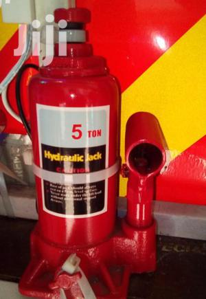New 5 Ton Hydraulic Jack. Free Delivery Within Nairobi Town