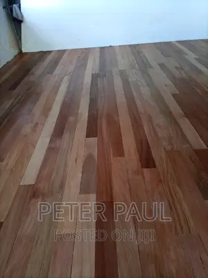 Floor Finishes (Sanding, Varnishing)