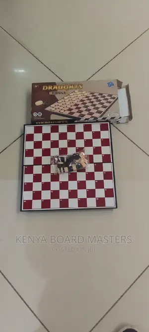 Draught Game ,Strong Board Draught Game Available