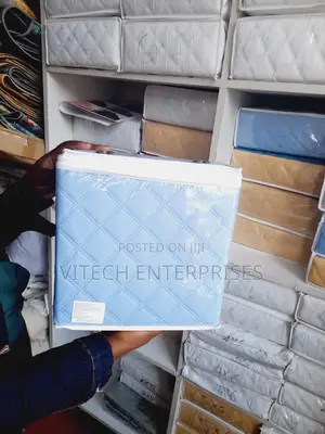 5*6 Waterproof Matress Protector and Cover.
