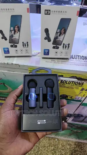 Type C Dual Wireless Lavalier Lapel Microphone .