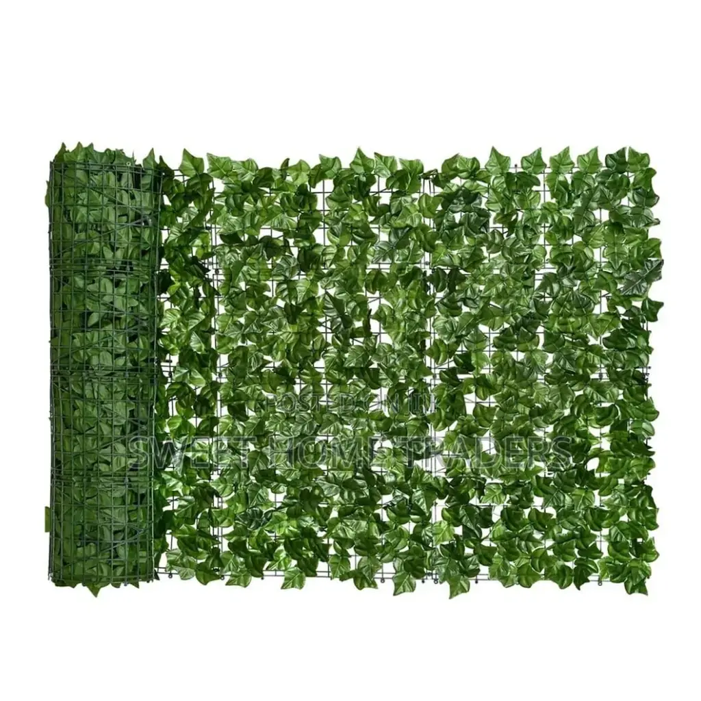 Realistic Artificial Leaf Privacy Fence*