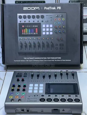 Zoom Podtrak P8 Multitrack Podcast Recorder + 4X Zoom ZDM-1