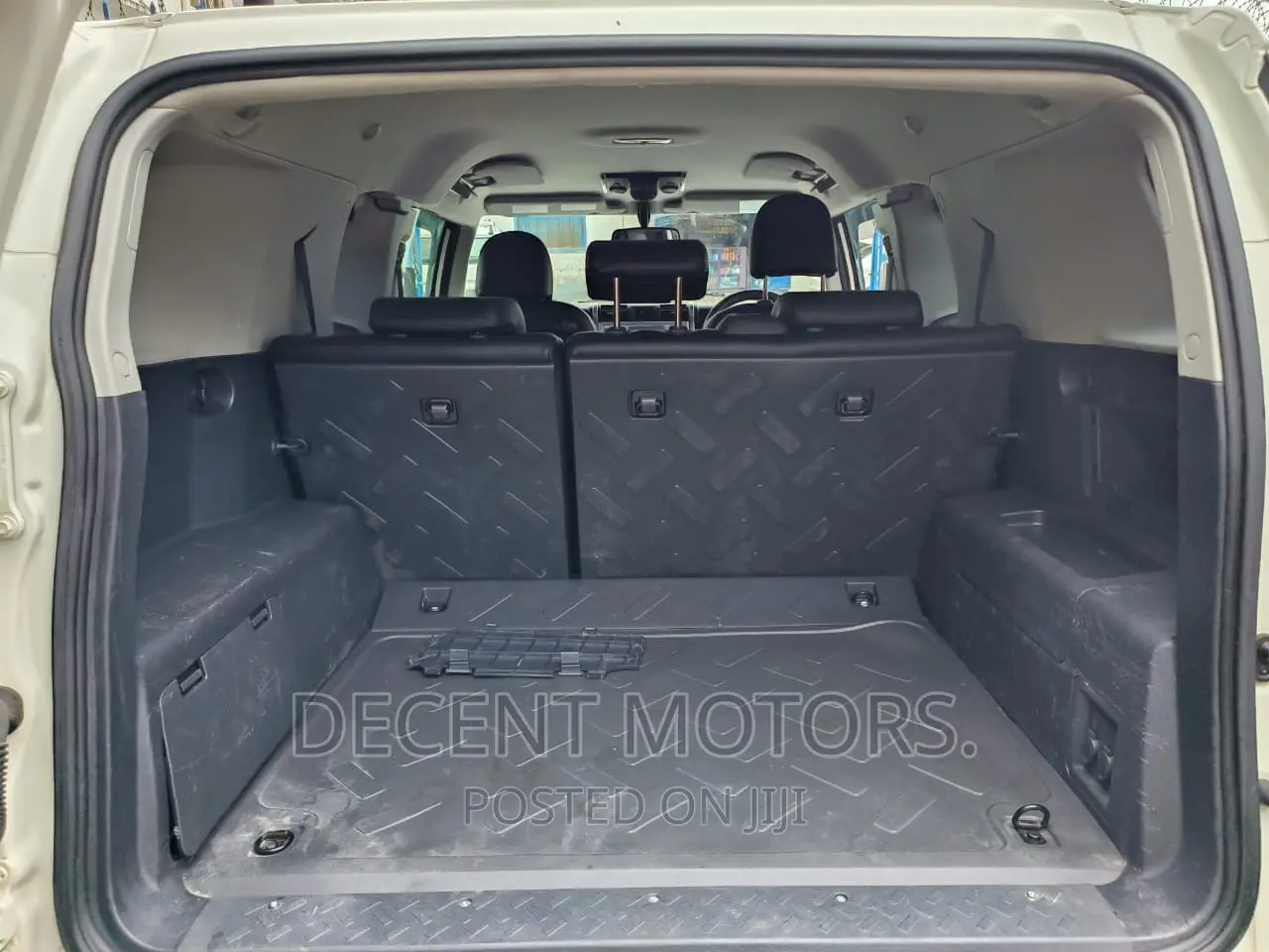 Toyota FJ Cruiser 2017 White
