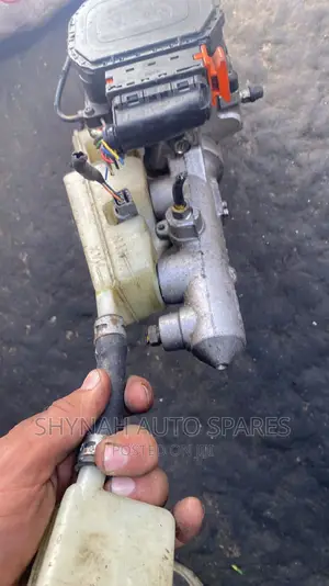 Honda Civic Hybrid Brake Master Cylinder