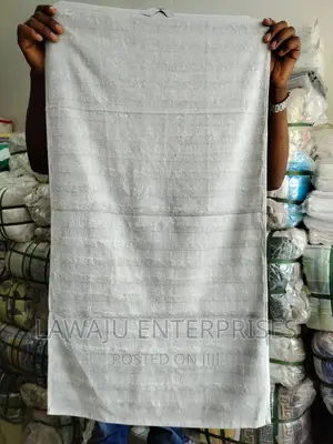Ivory Coloured Saloon Towel