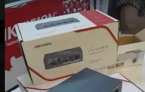 Hikvision 4 Port POE Switch DS-3E0105P-E/M