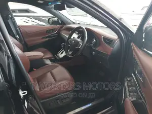 Toyota Harrier 2.0 2017 Black