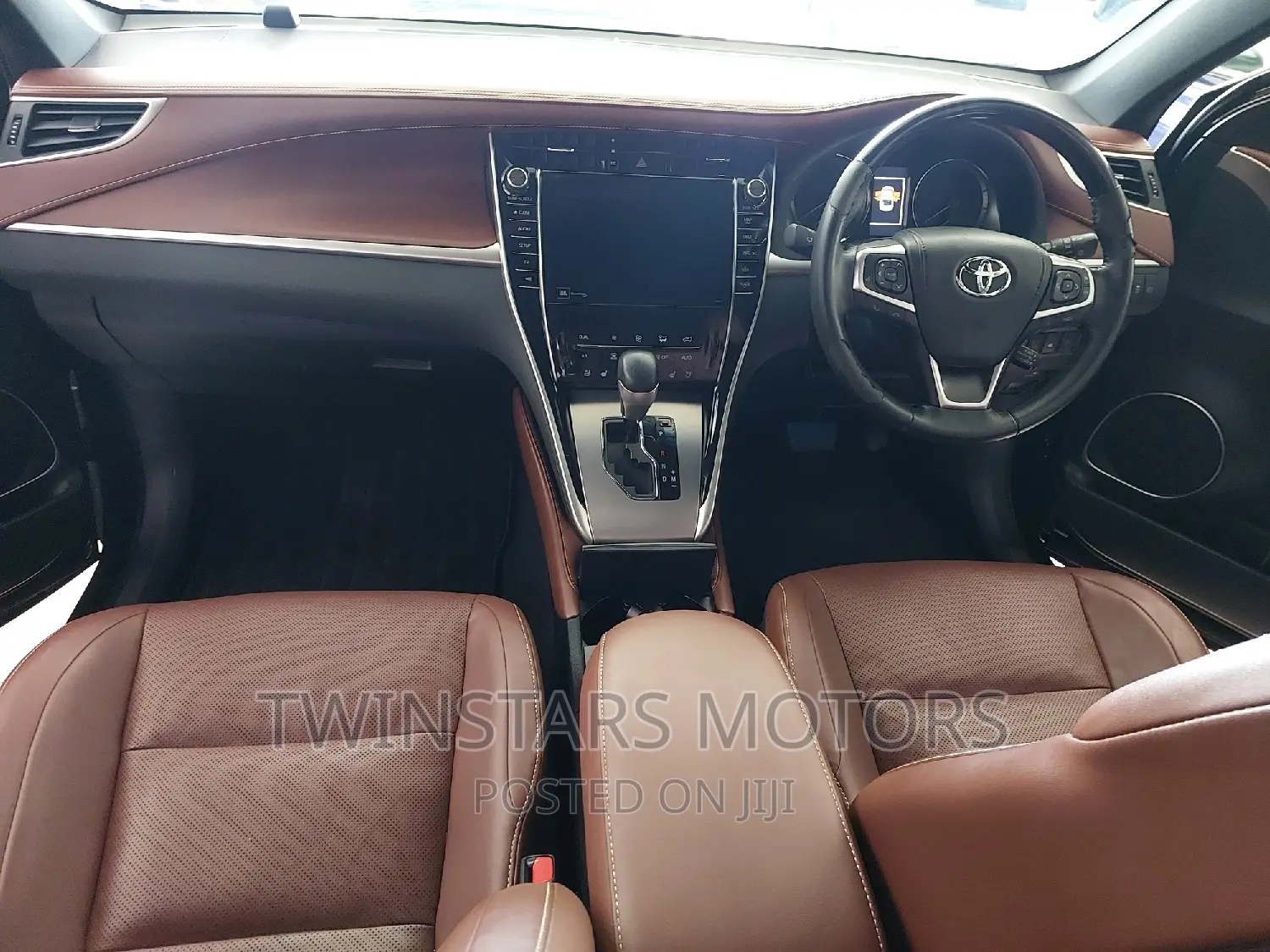 Toyota Harrier 2.0 2017 Black
