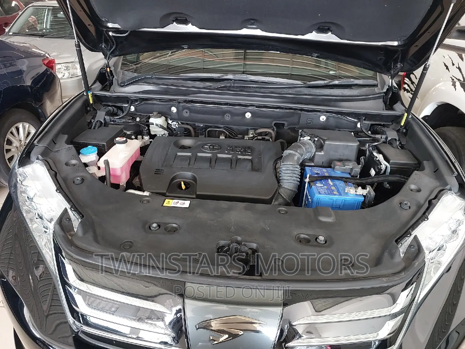 Toyota Harrier 2.0 2017 Black