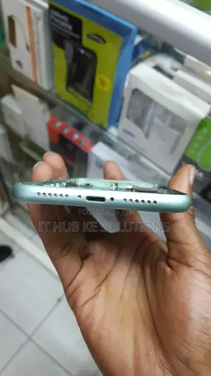 Replace Your Old iPhone Chasis and Give It a Brand New Look