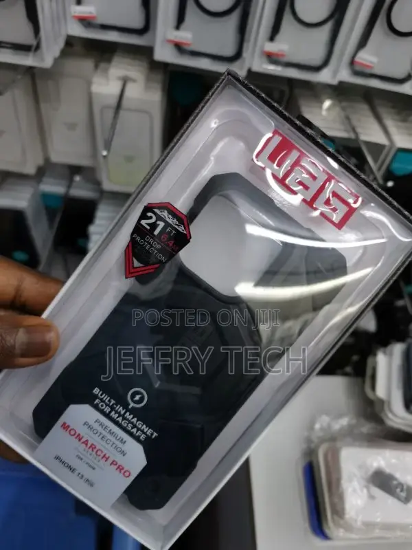 UAG Pathfinder SE Case – Apple iPhone 13 Pro