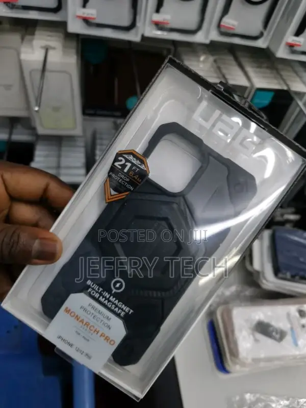 UAG iPhone 12 Pro / iPhone 12 Case Monarch