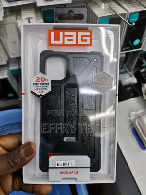 UAG Monarch iPhone 11 Case - Carbon Fibre