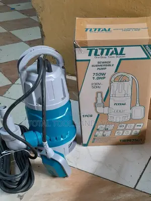 Total 0.75kw Submersible Water Pump 217l/Min 8m Head