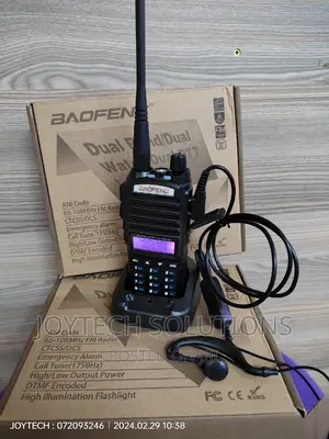 UV 82 Walkie Talkie Radio1