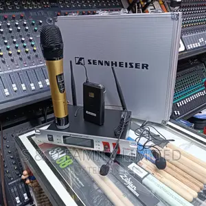 Sennheiser 1 Handheld 1 Tie 1 Headrest Wireless Microphone