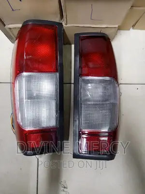 Nissan Hadbody/Navara Backlight Taillight