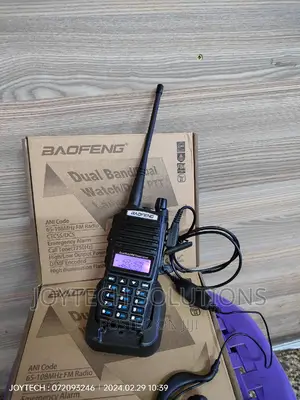 Uv 82 Radio Call Walkie Talkie. Original Talk Back